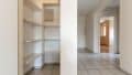 Wohnungsflur mit Abstellraum