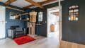 Lounge-Ecke vor dem Schlafzimmer
