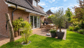 Garten mit Sonnenterrasse